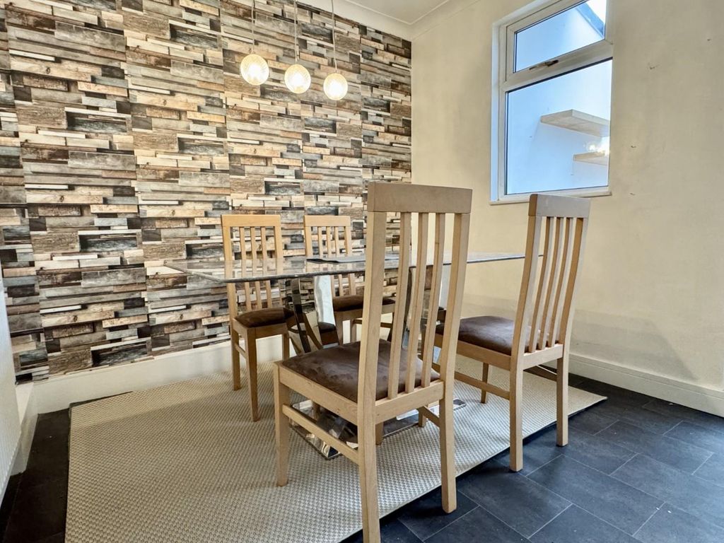 Property photo 3 of 12 Img_0014.Jpg