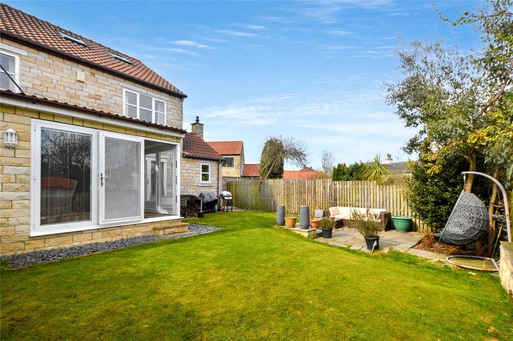 Property photo 2 of 21 Picture No. 04