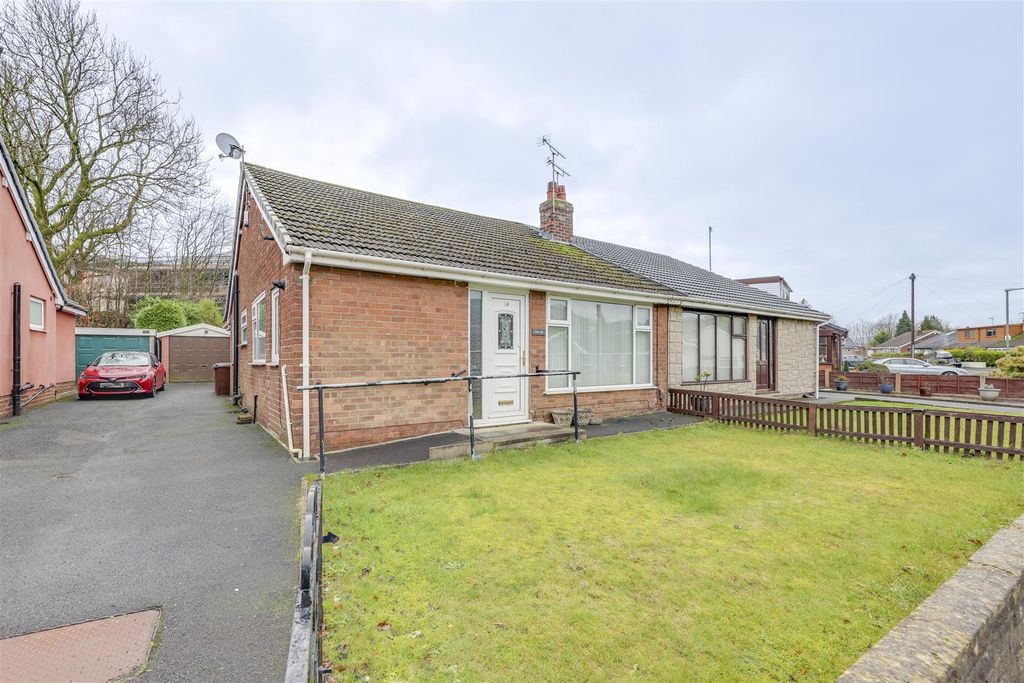 Property photo 1 of 16 Front External