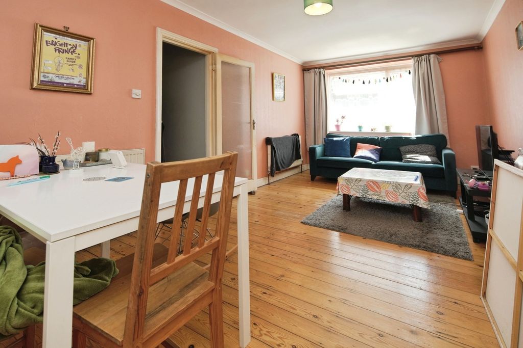 Property photo 3 of 13 Pbox-Img.Jpg