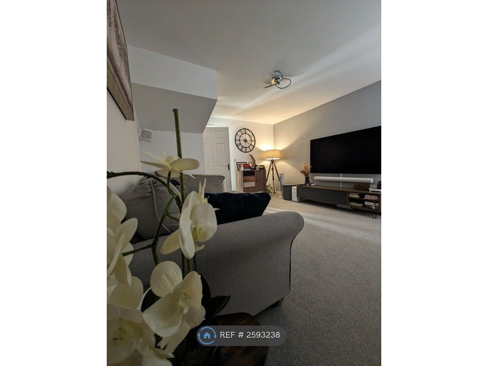 Property photo 1 of 25