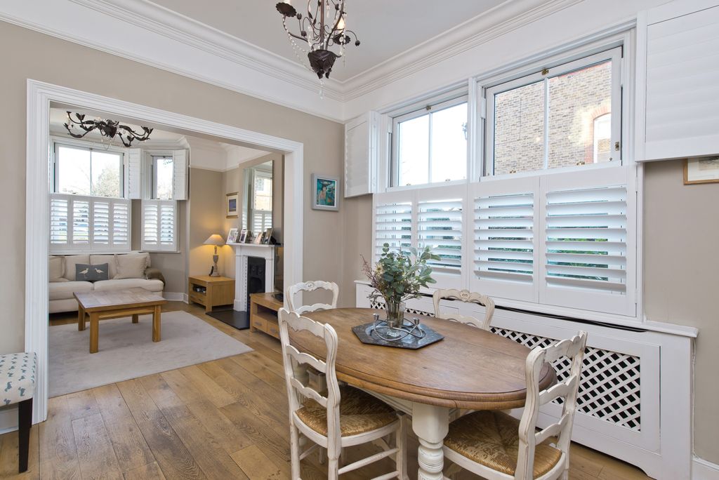 Property photo 3 of 12 3 Strachen Place-Din