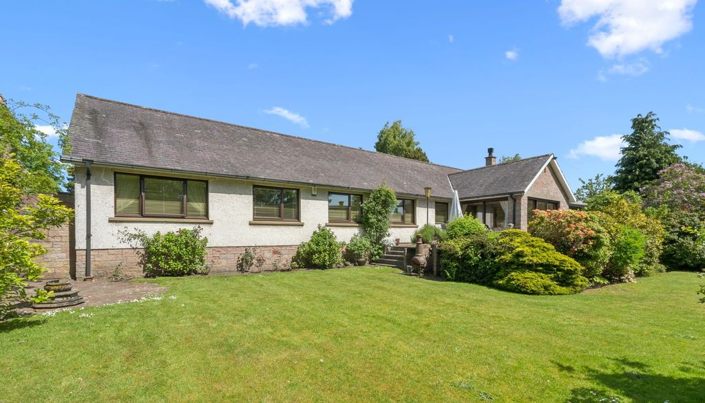 Property photo 1 of 41