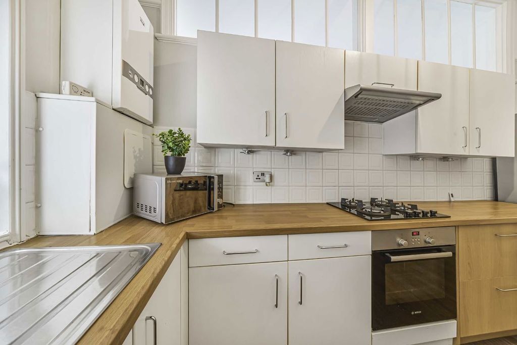 Property photo 3 of 5