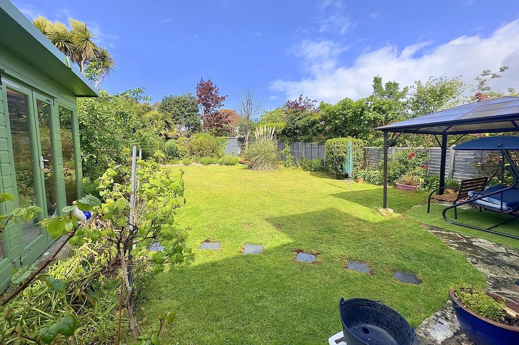 Property photo 3 of 24