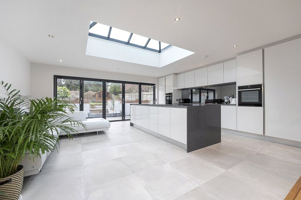 Property photo 2 of 30 Picture No. 09