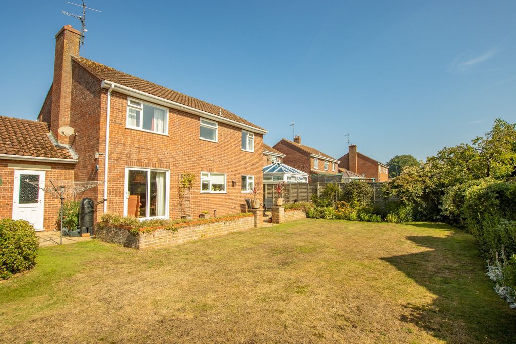 Property photo 2 of 22 4393533