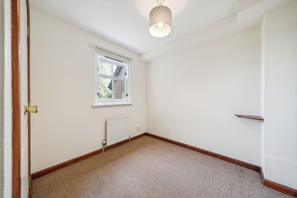 Additional image 6 of 2 bed flat for saleBirkhill Road, Stirling FK7