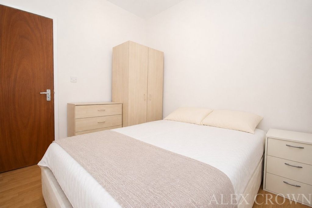 Property photo 3 of 4