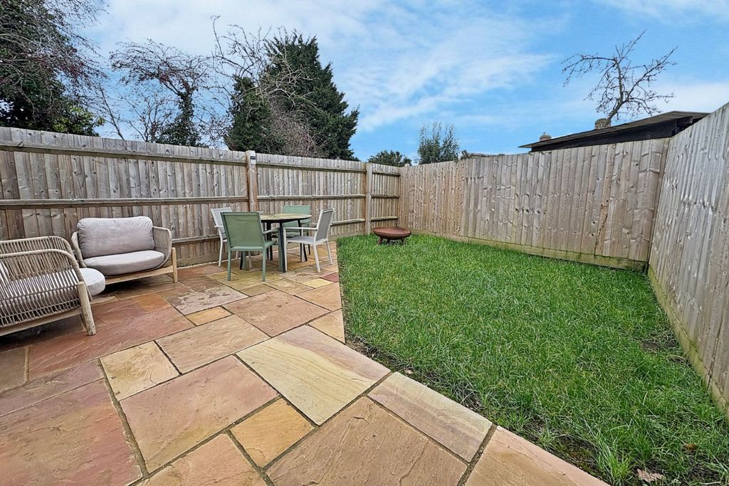 Property photo 2 of 7 4837513