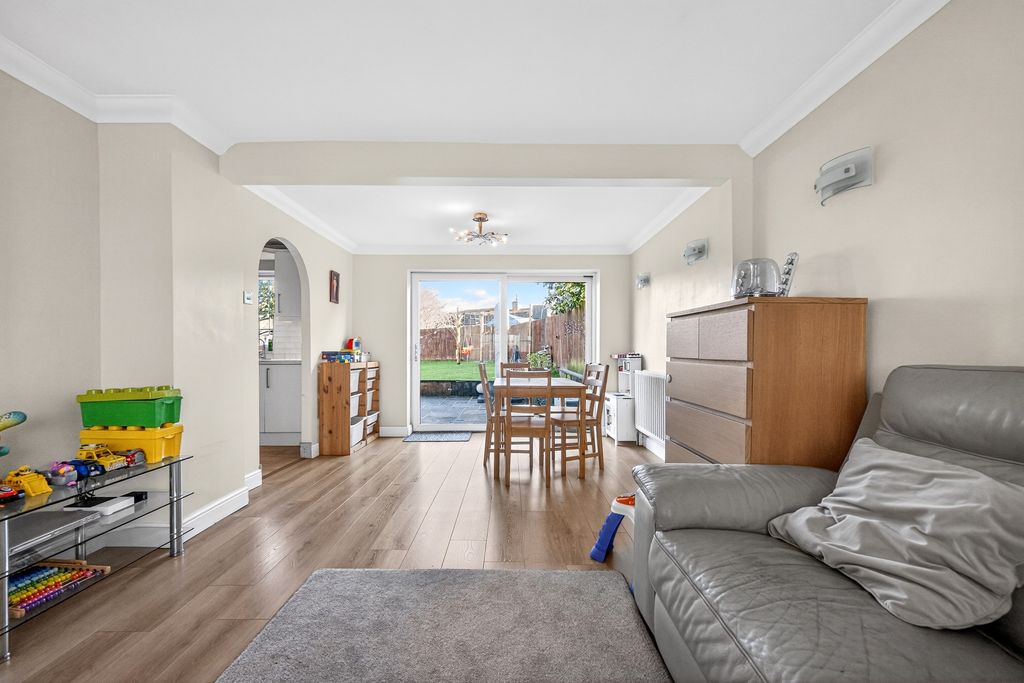 Property photo 2 of 19