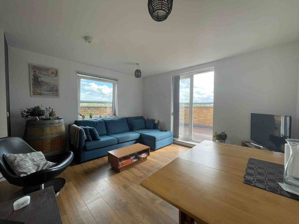 Property photo 1 of 8 Picture No. 08