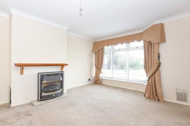 Property photo 3 of 10 Living Room