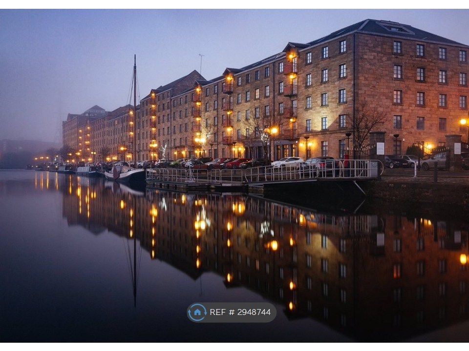Property photo 1 of 17 Speirs Wharf Night