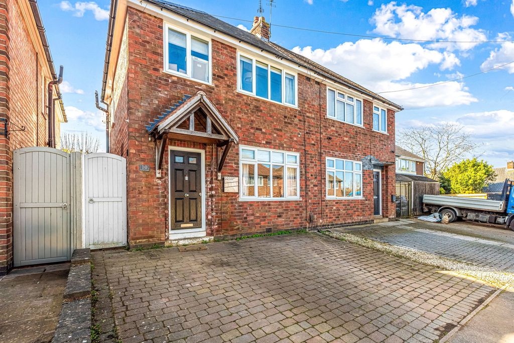 Property photo 1 of 30