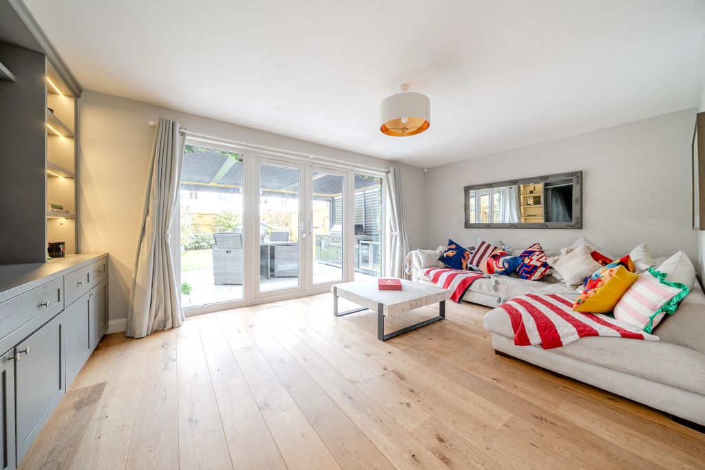 Property photo 2 of 21