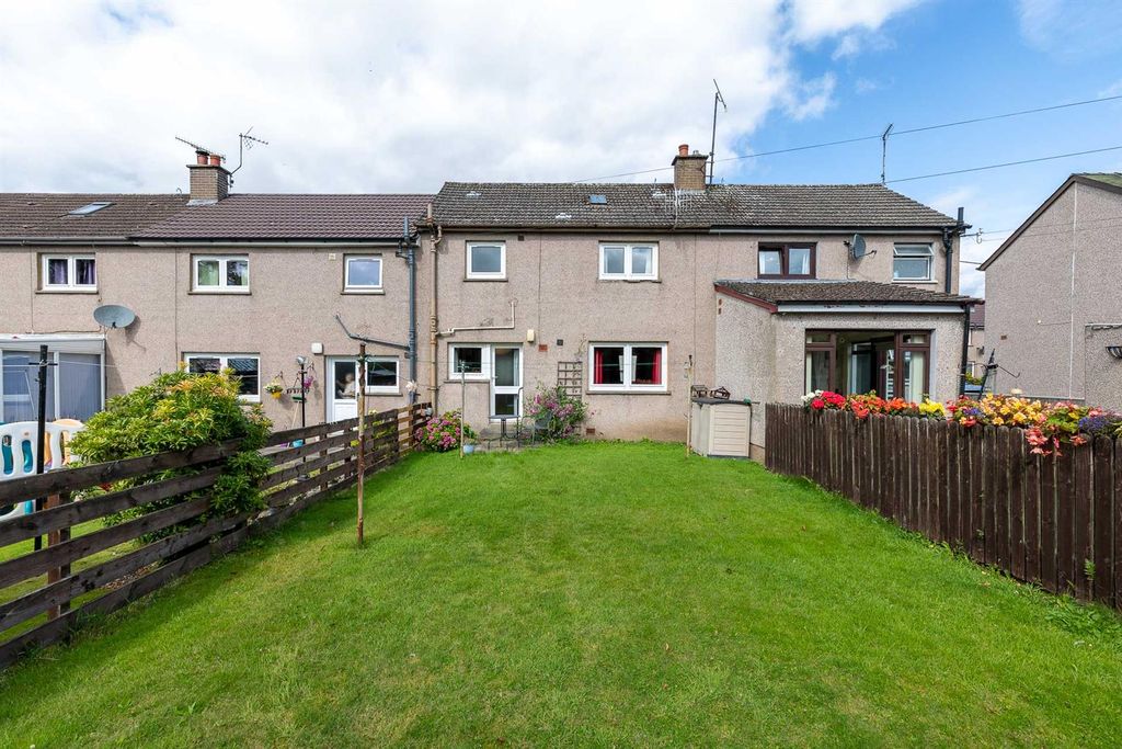 Property photo 2 of 20 19, Green Road Balbeggie-10.Jpg