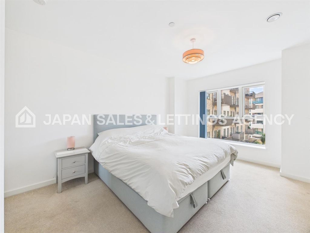 Property photo 3 of 9 Cam04401G0-Pr0133-Still007.Jpg