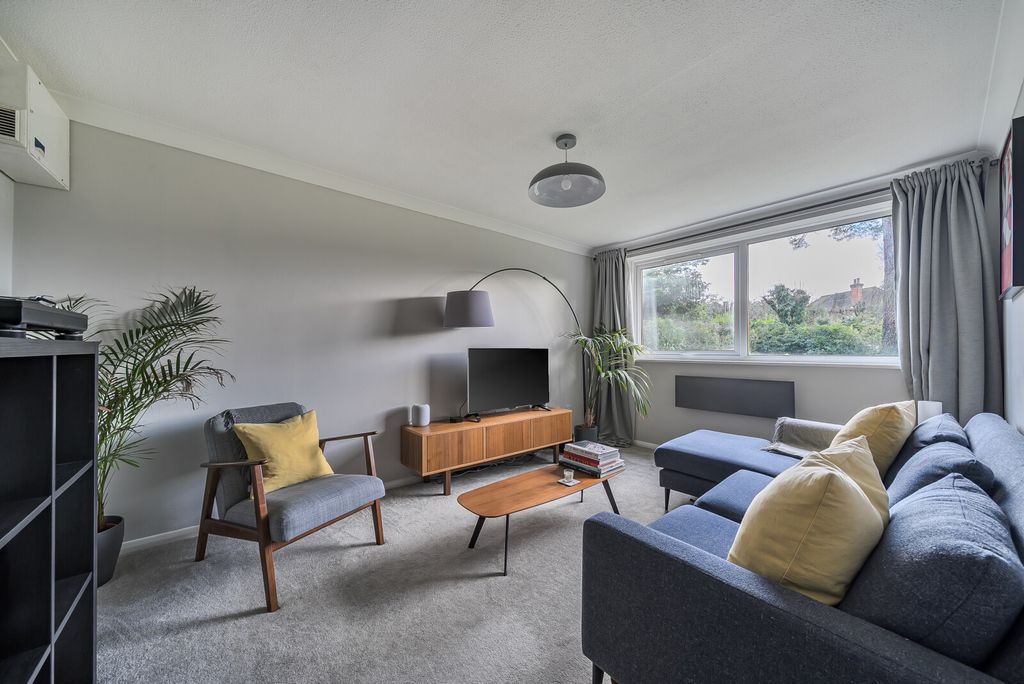 Property photo 1 of 18 1400217-20-696A4c...