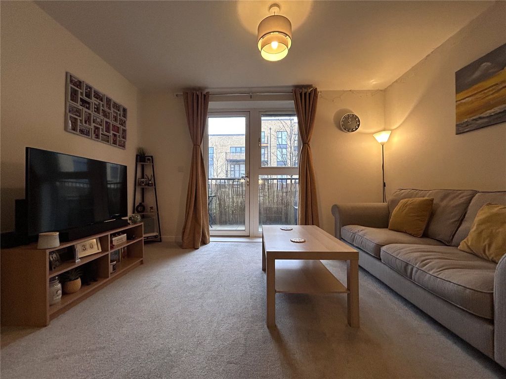 Property photo 2 of 17 Picture No. 04