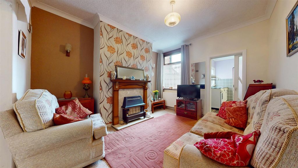 Property photo 3 of 21 Carnegie Crescent Reception Room
