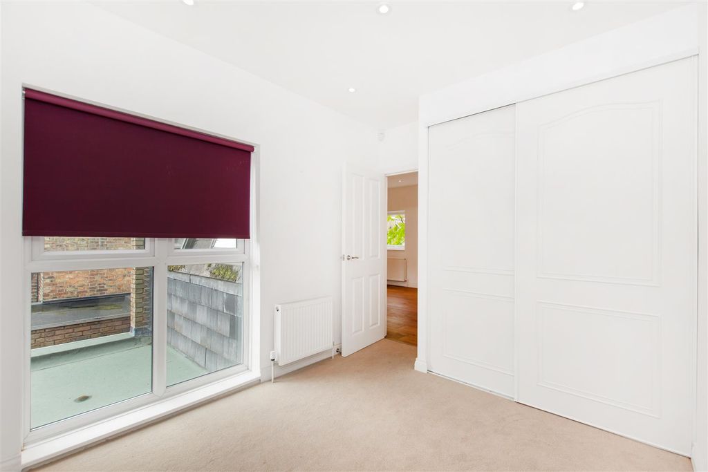 Property photo 3 of 7 Keswick House, Se20-5.Jpg