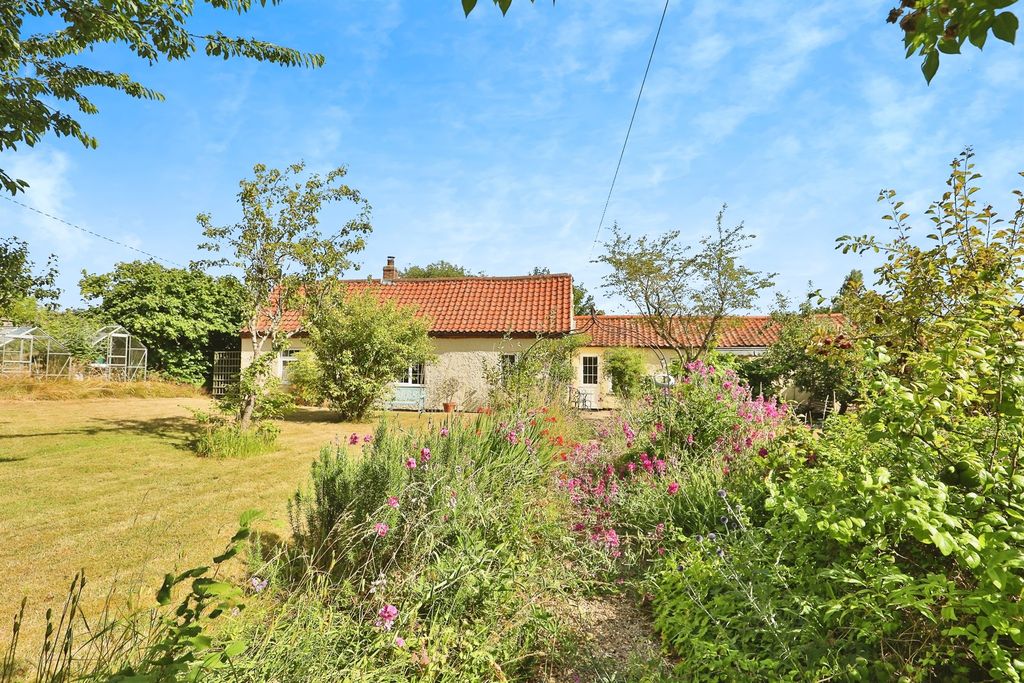 Property photo 2 of 24