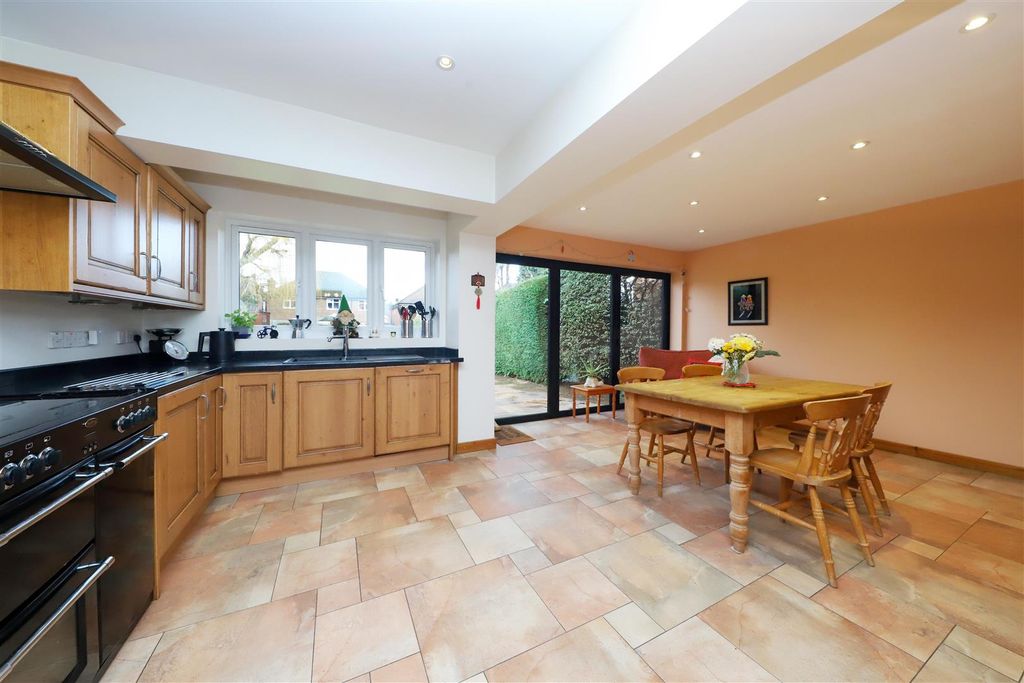 Property photo 2 of 17 Kitchen