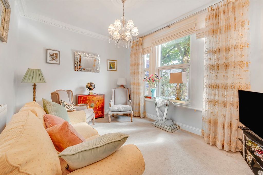 Property photo 1 of 5