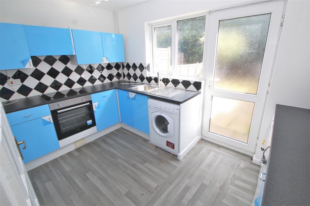 Property photo 3 of 11 Img_9115.Jpg