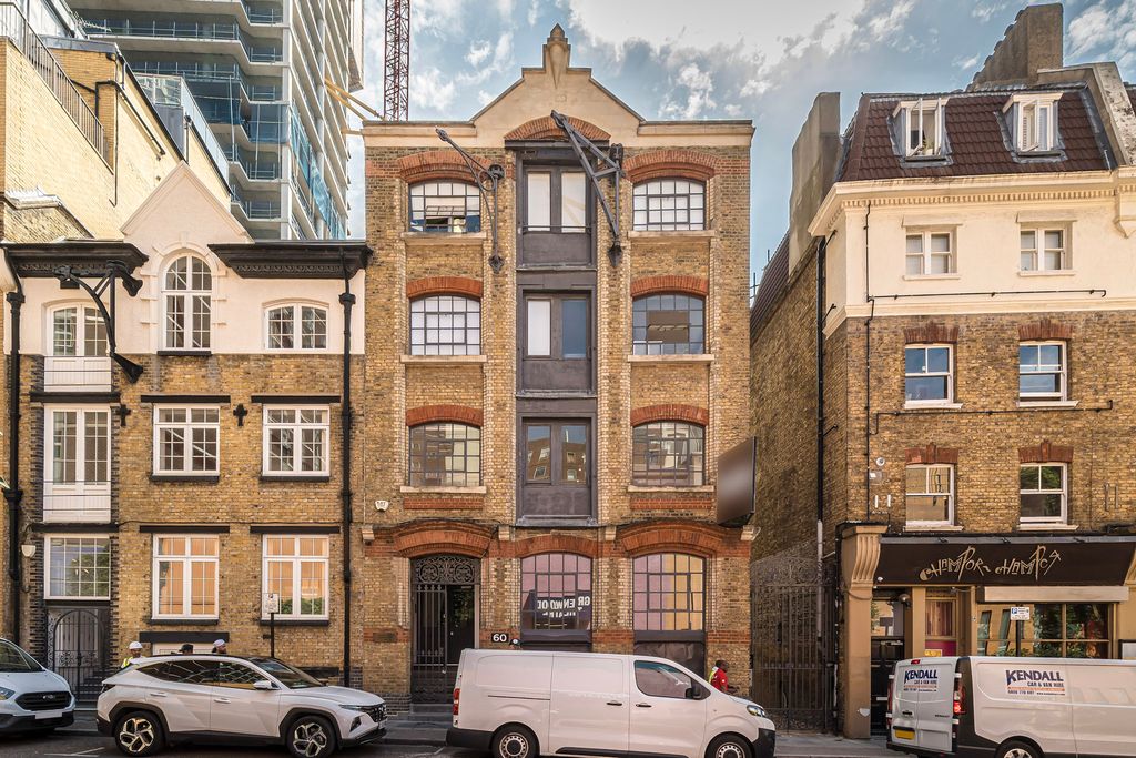 Property photo 1 of 8