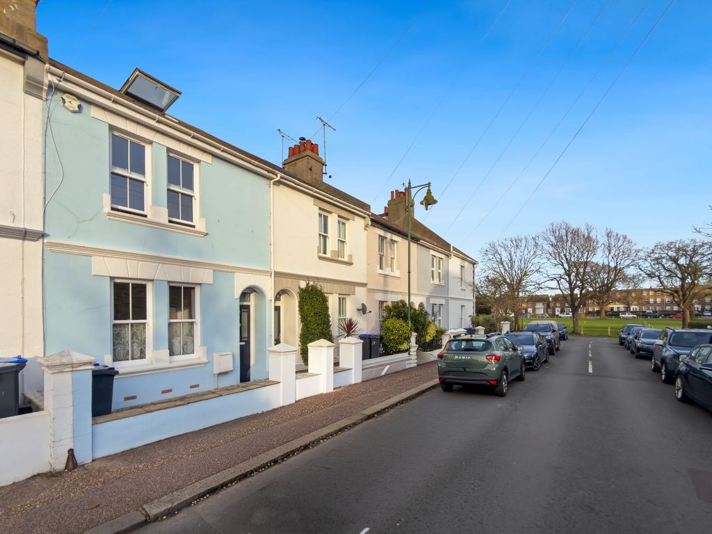 Property photo 1 of 22