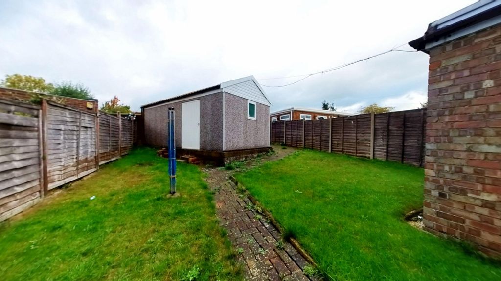 Property photo 3 of 15 Garden