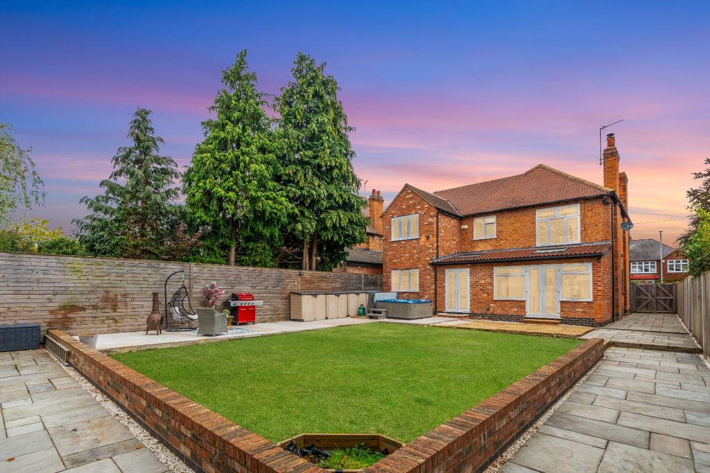 Property photo 3 of 58 4588015