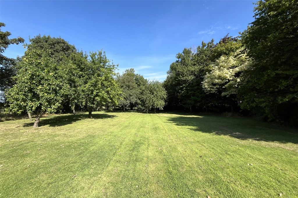 Property photo 3 of 17 Outside