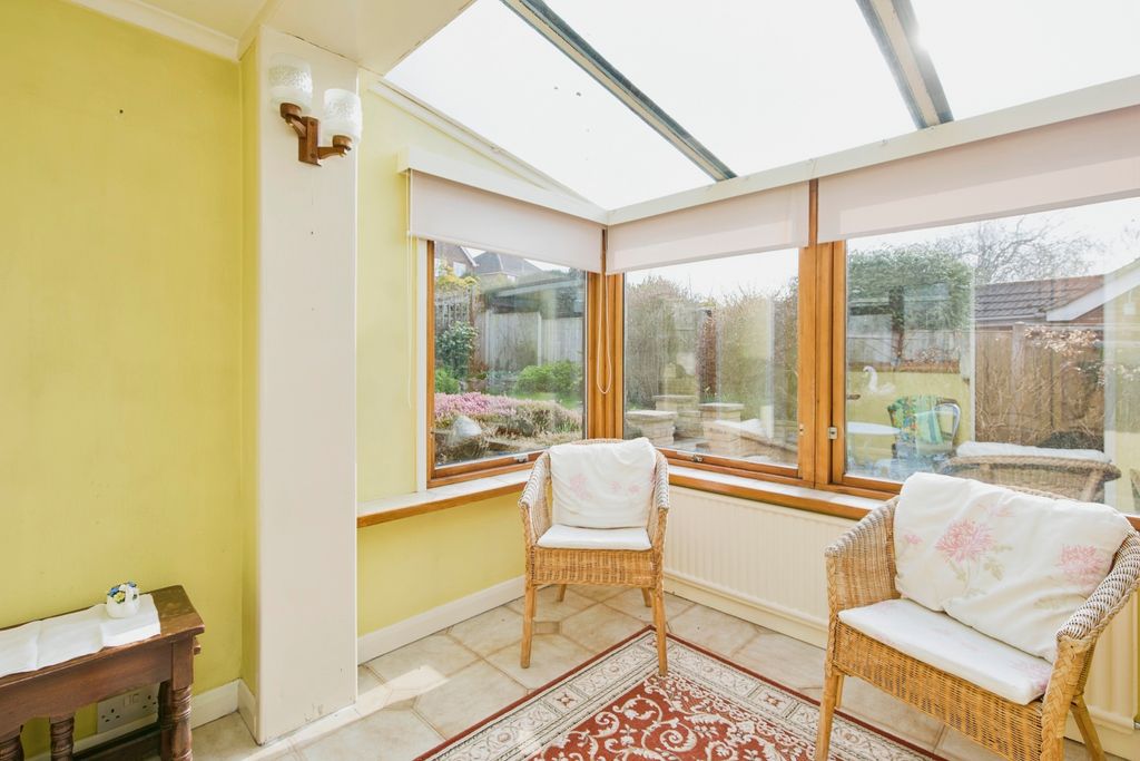 Property photo 3 of 17 Garden Room