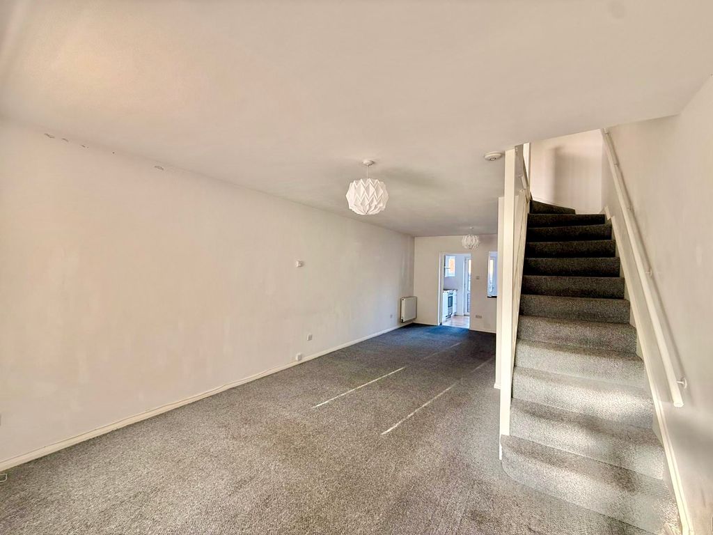 Property photo 2 of 7 Image