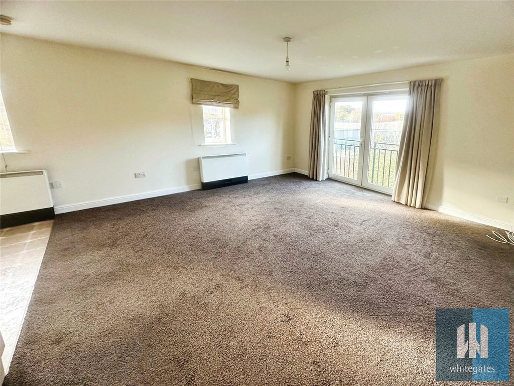 Property photo 2 of 12 Picture No. 17