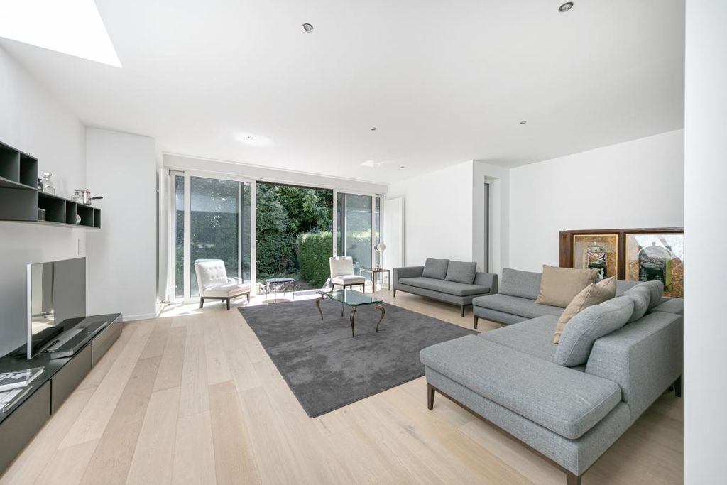 Property photo 1 of 21