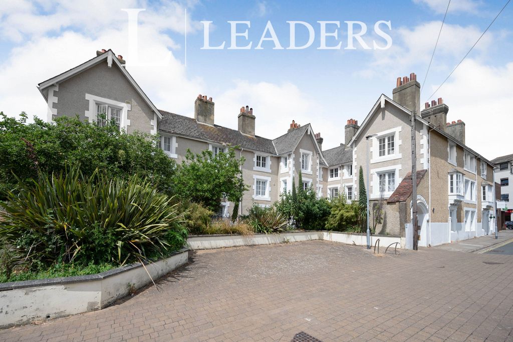 Property photo 1 of 17 Flat23Thefriary2412