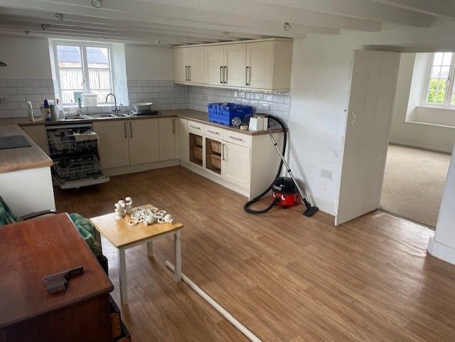 Property photo 3 of 24