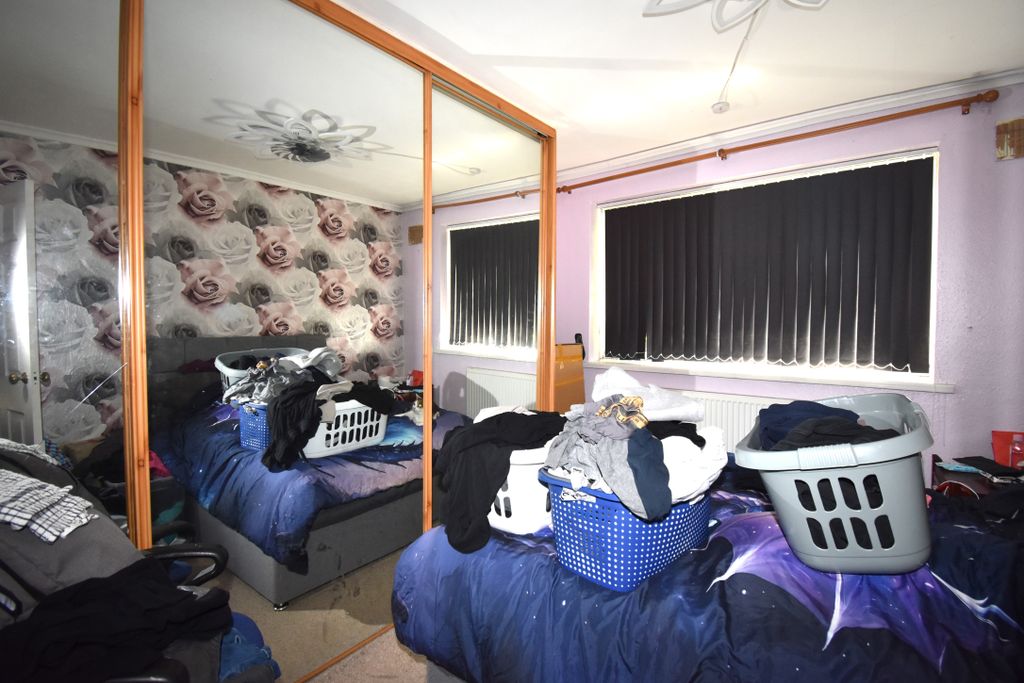 Property photo 3 of 5
