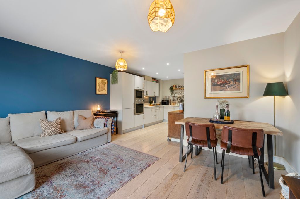 Property photo 3 of 15 Picture No. 02