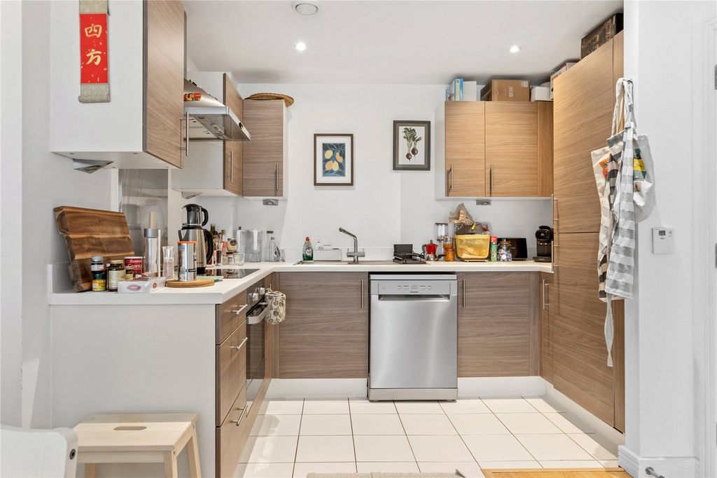 Property photo 3 of 21 Picture No. 18