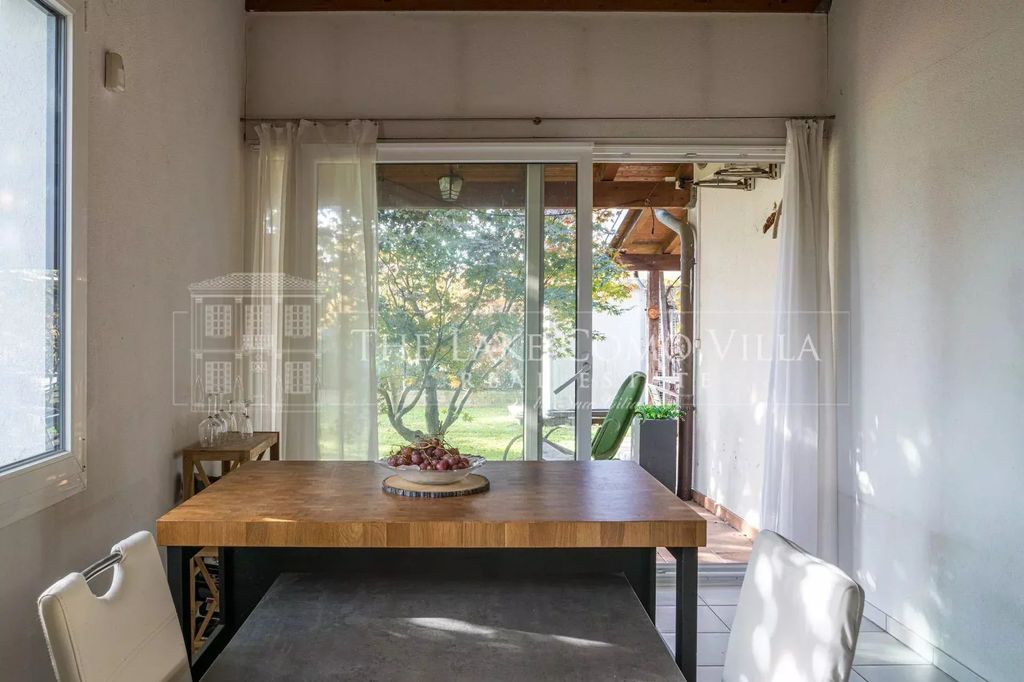 Property photo 2 of 43