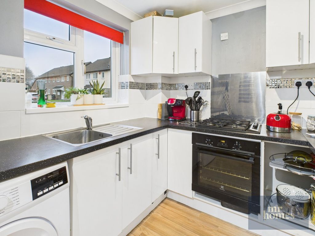 Property photo 3 of 38 Kitchen