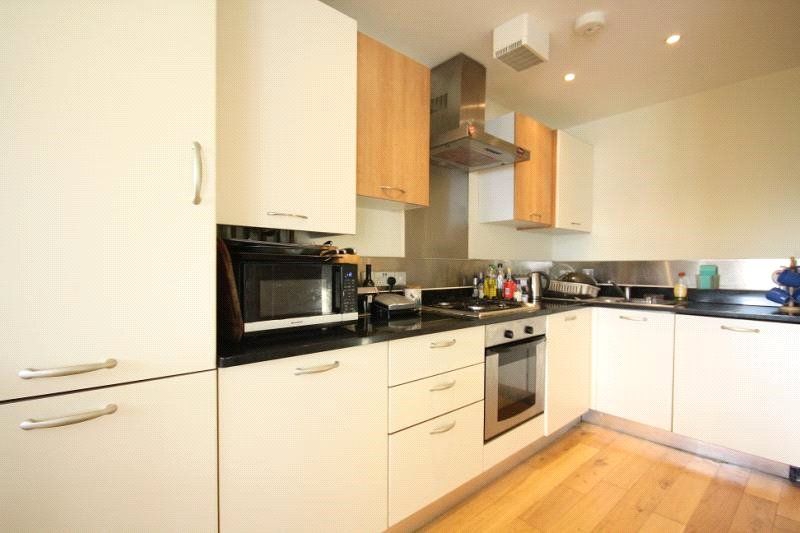 Property photo 3 of 10 Kitchen