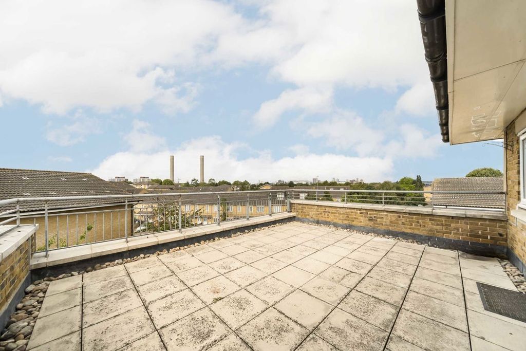 Property photo 3 of 7