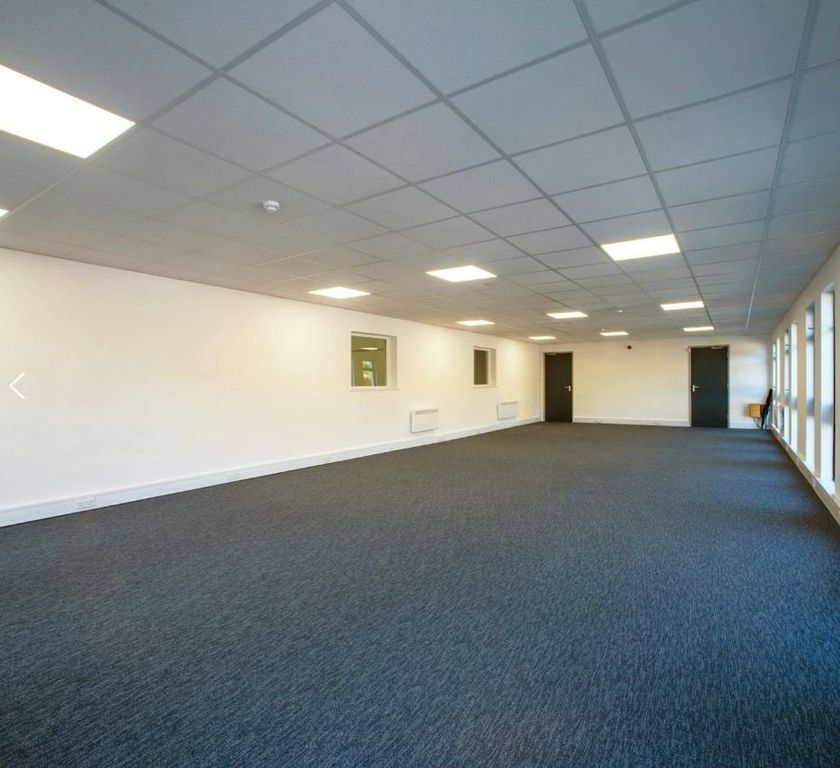 Property photo 3 of 14 Bilton Road