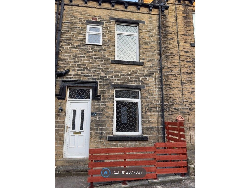 Property photo 1 of 10 Front Of House